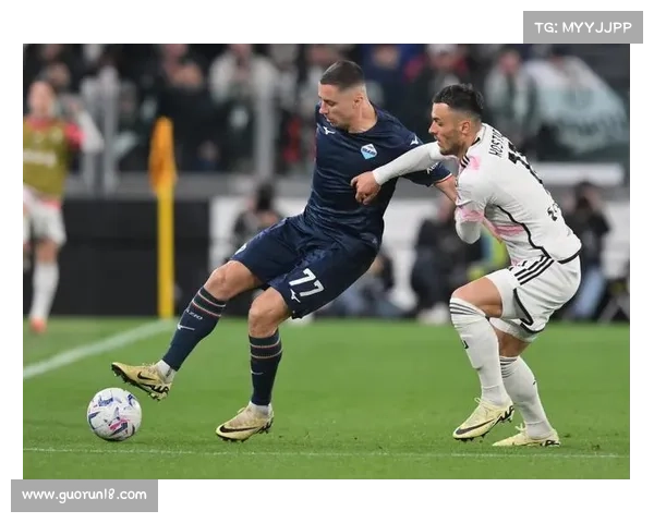 意大利足球赛场上的韩国之星 风采与职业生涯全景回顾